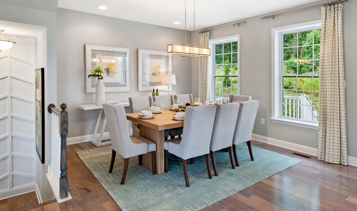 10 Things to Include in Your Dining Room